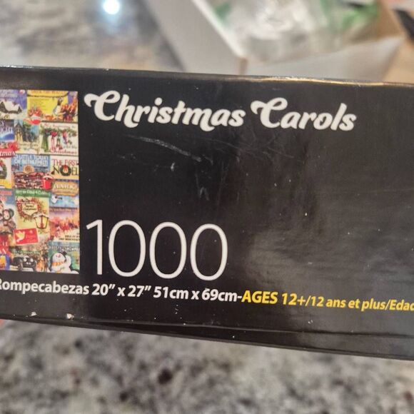 White Mountain Christmas Carol's 1000 pc Jigsaw Puzzle USED - Picture 3 of 7